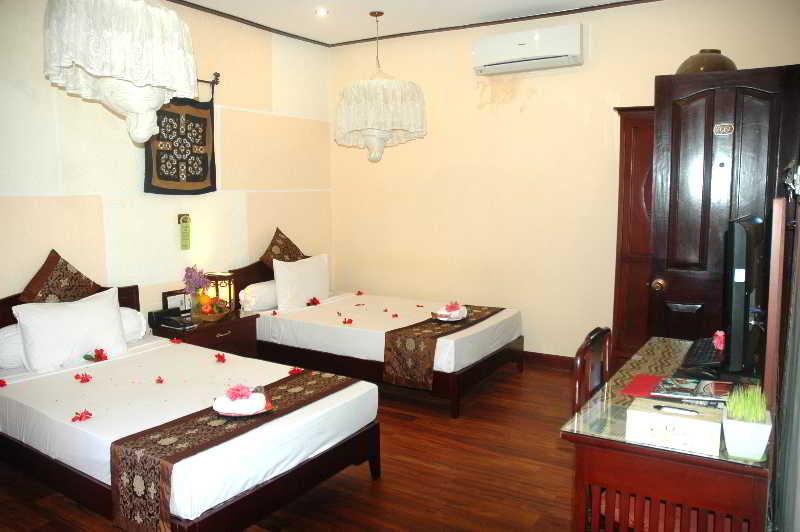 Hoi An Pho Library Hotel Exterior photo