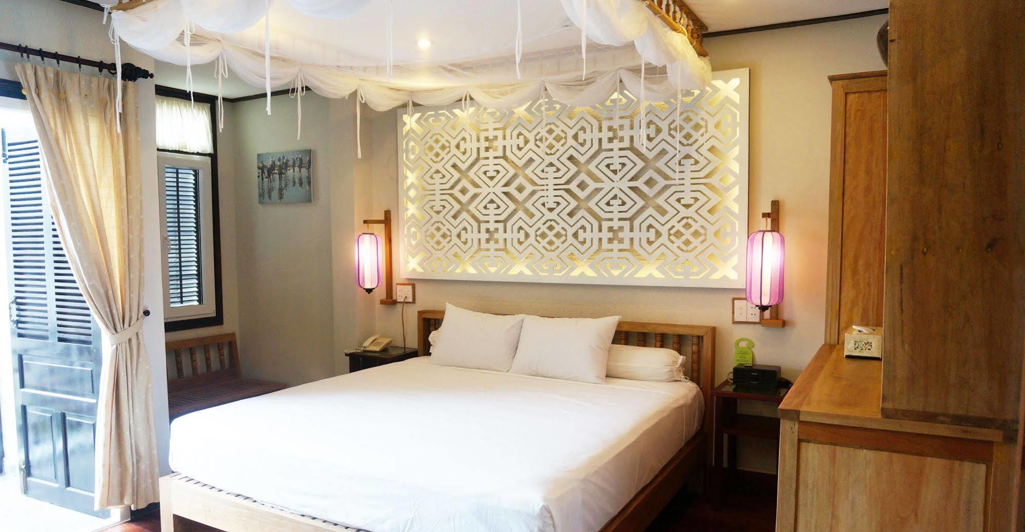Hoi An Pho Library Hotel Exterior photo