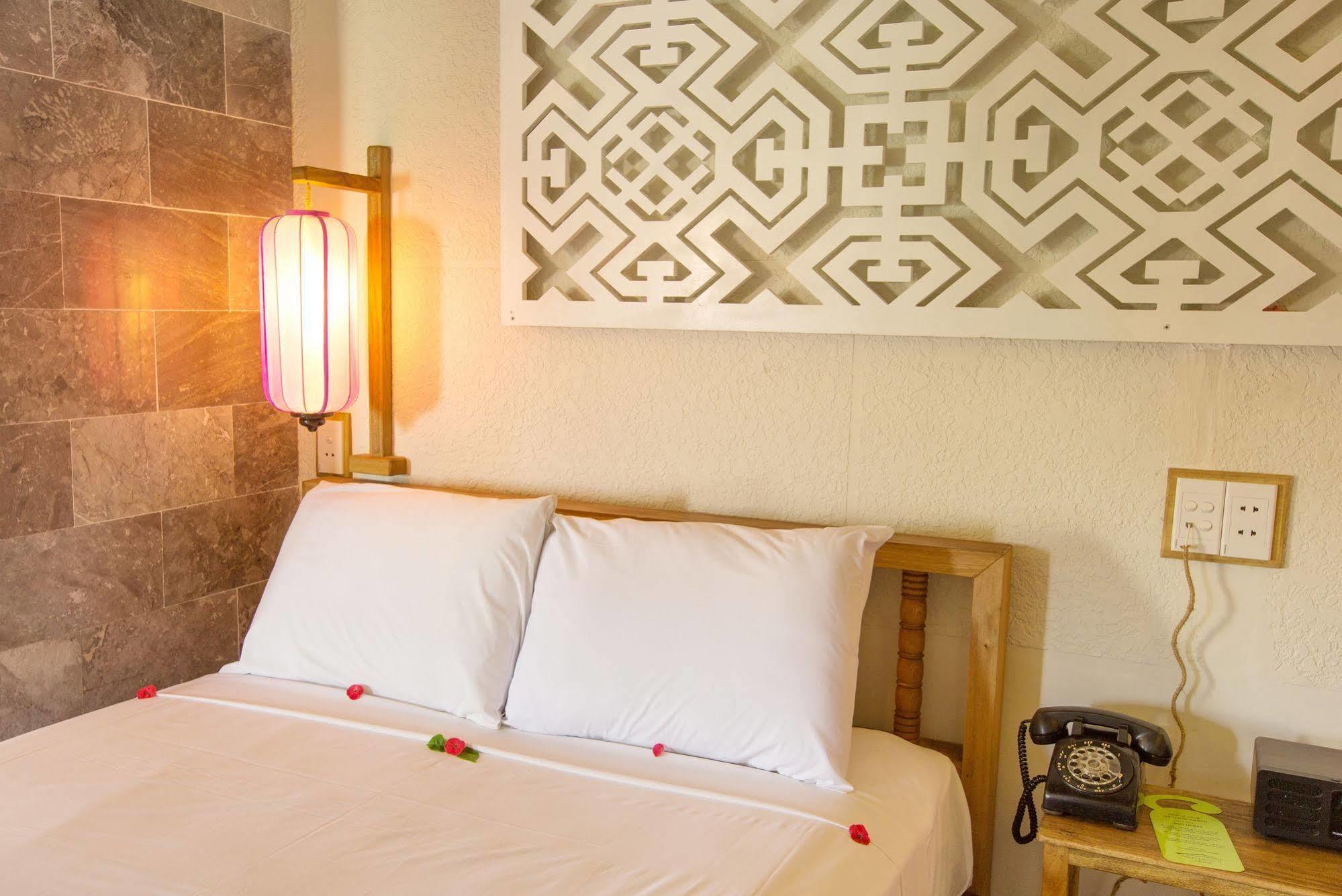 Hoi An Pho Library Hotel Exterior photo