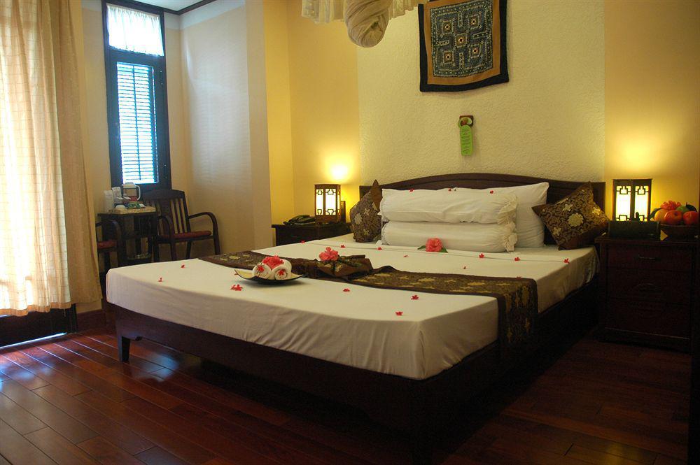 Hoi An Pho Library Hotel Exterior photo